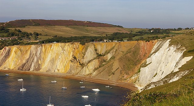 Isle of wight clifs and boats